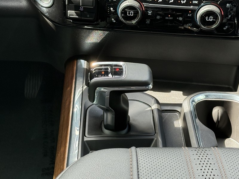 Chevrolet Silverado 1500 Vehicle Image 13