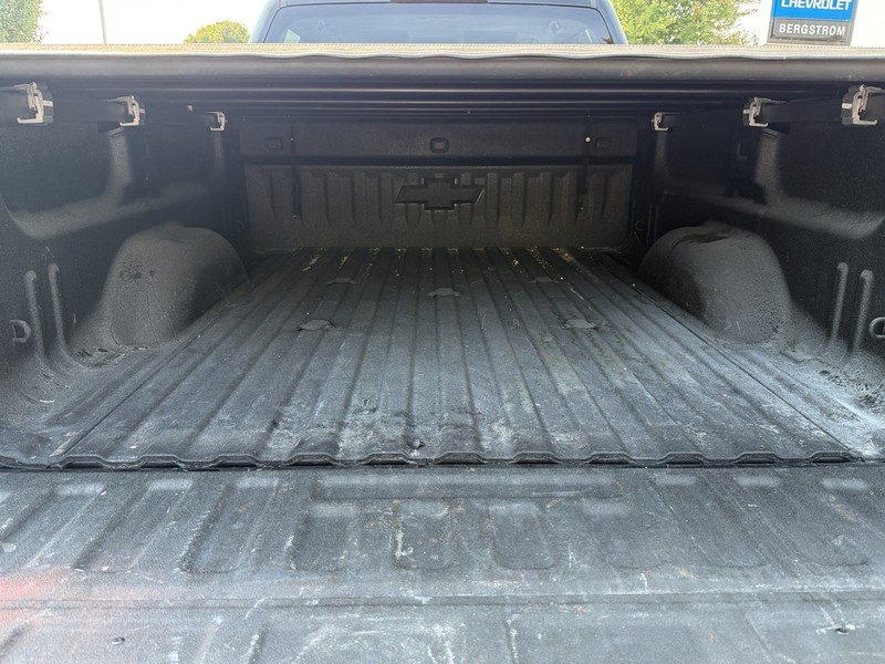 Chevrolet Silverado 2500HD Vehicle Image 05