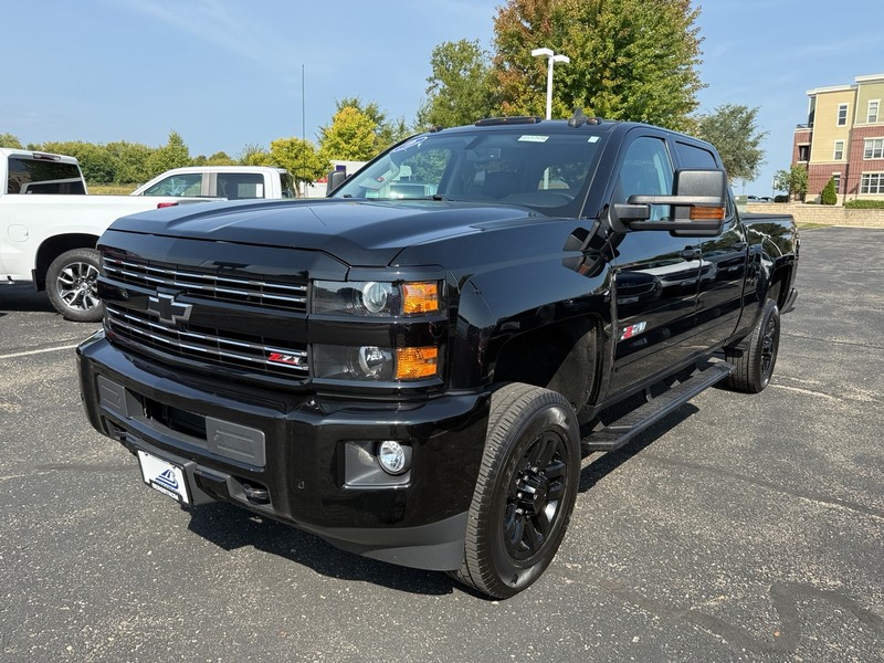 Chevrolet Silverado 2500HD Vehicle Image 08