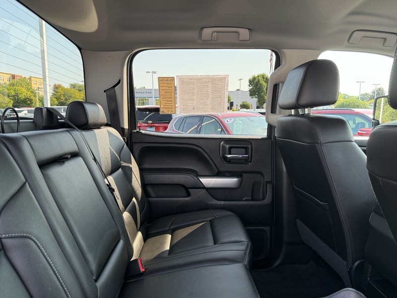 Chevrolet Silverado 2500HD Vehicle Image 10