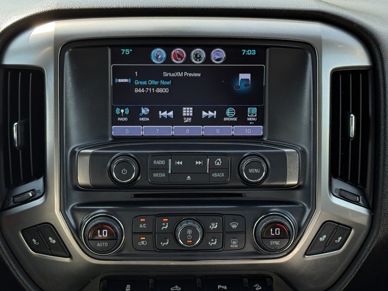 Chevrolet Silverado 2500HD Vehicle Image 12