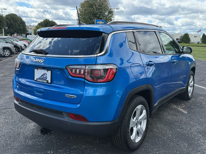 Jeep Compass Vehicle Image 03