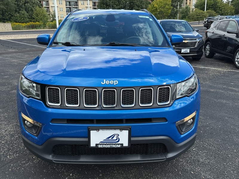 Jeep Compass Vehicle Image 09