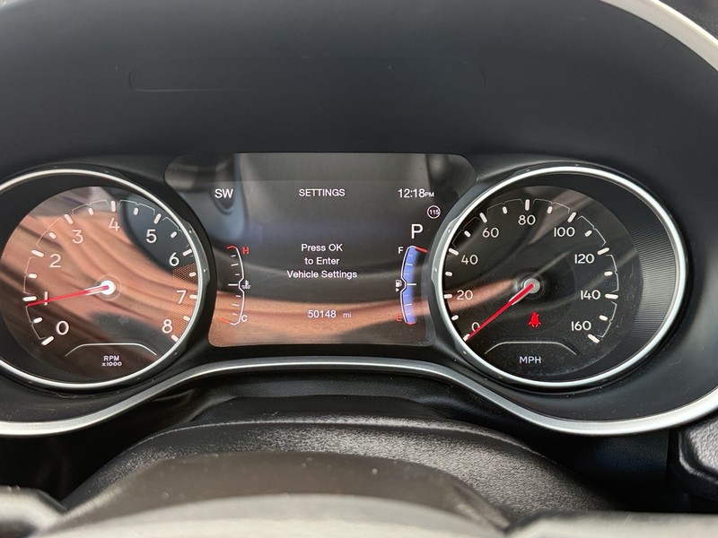 Jeep Compass Vehicle Image 18