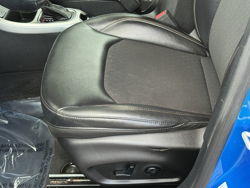 Jeep Compass Vehicle Image 21