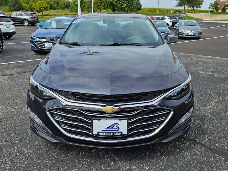 Chevrolet Malibu Vehicle Image 08