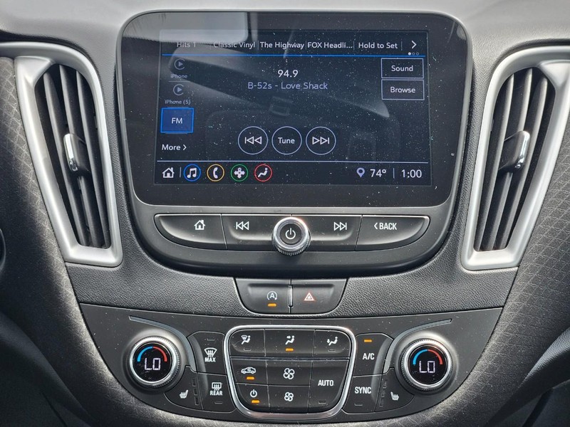 Chevrolet Malibu Vehicle Image 11