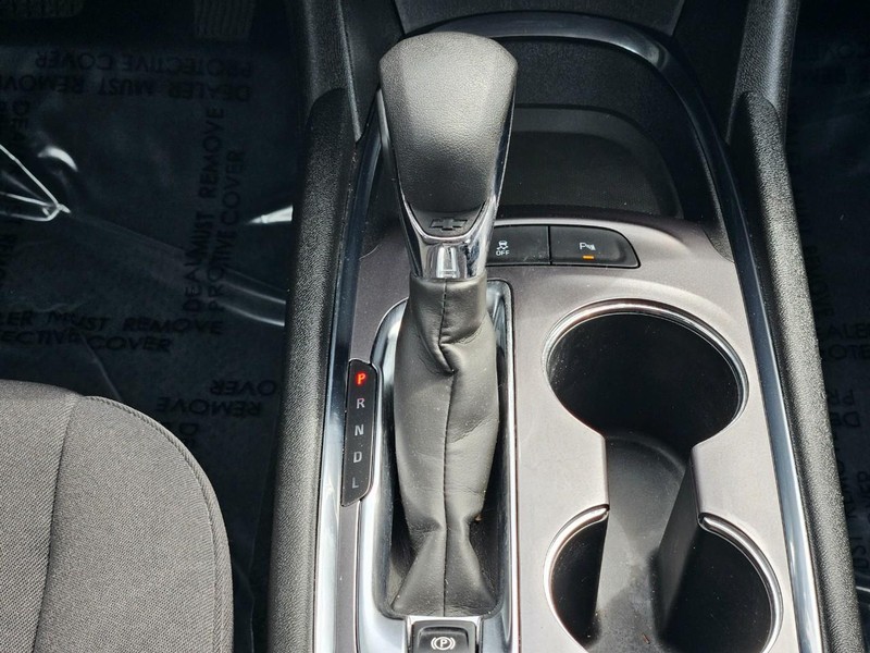 Chevrolet Malibu Vehicle Image 12