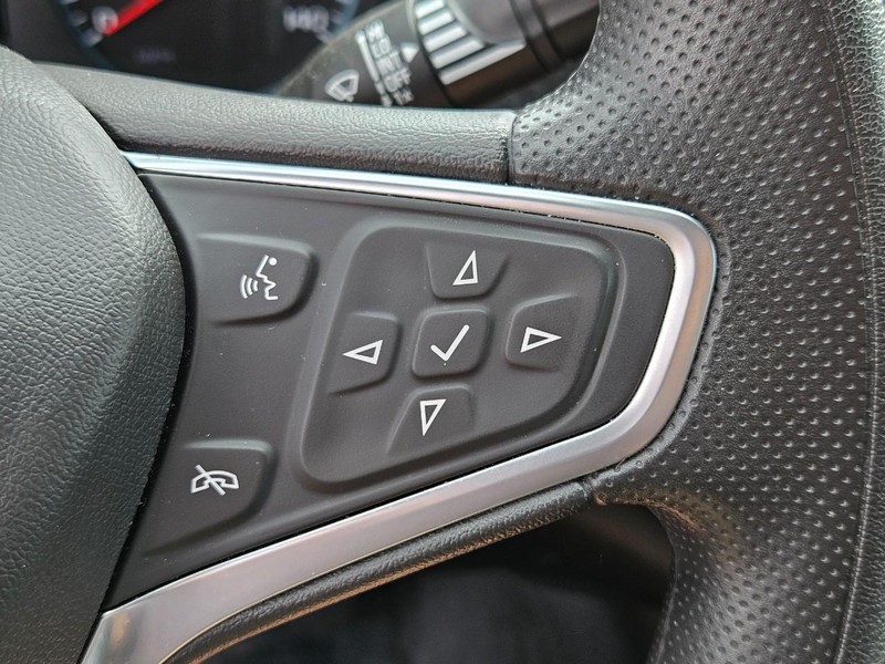 Chevrolet Malibu Vehicle Image 16
