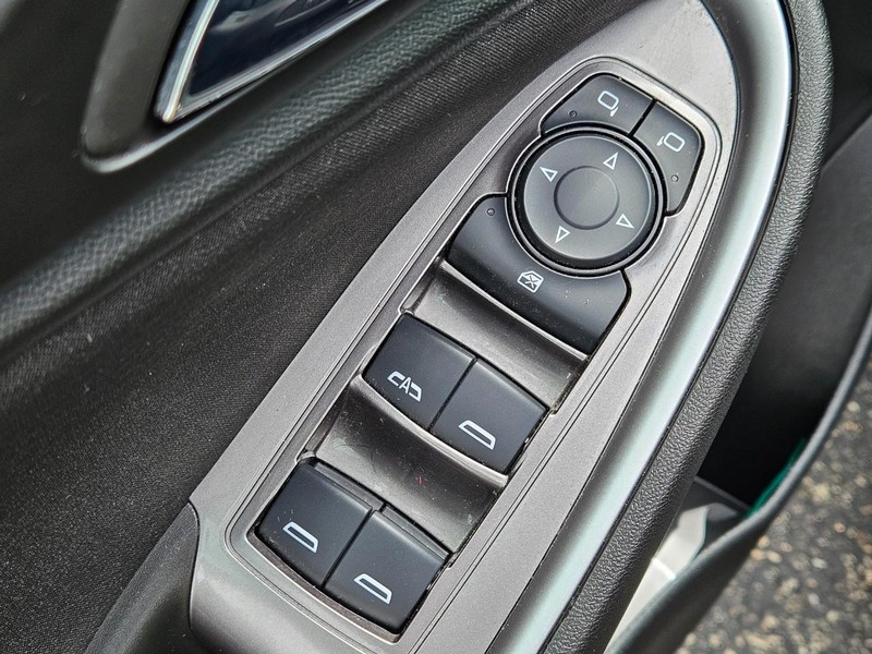 Chevrolet Malibu Vehicle Image 20