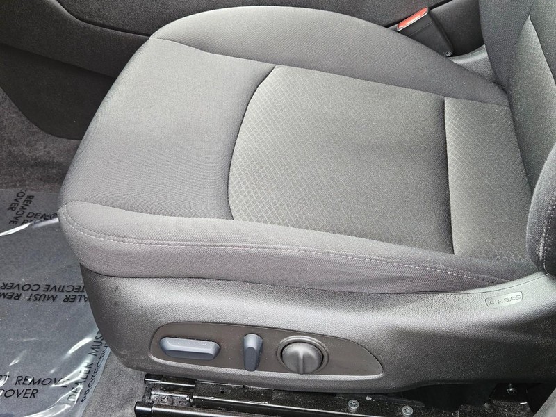 Chevrolet Malibu Vehicle Image 21