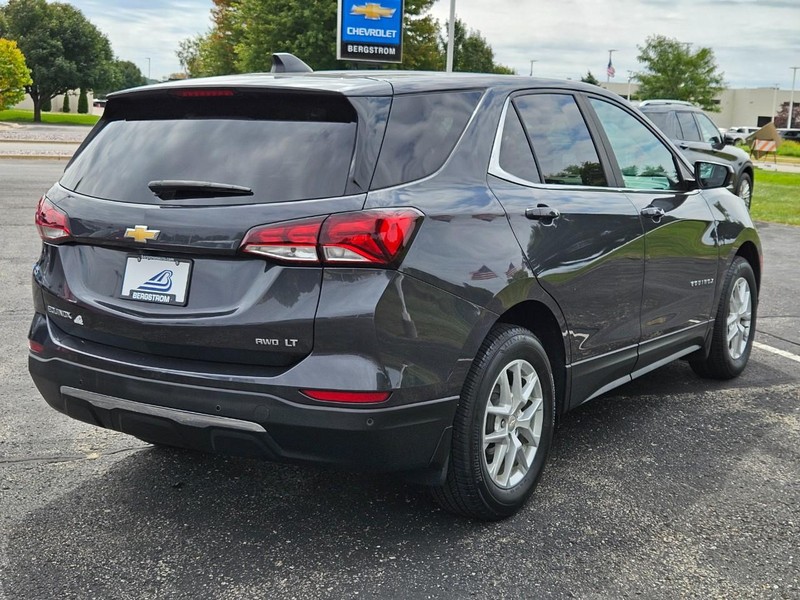 Chevrolet Equinox Vehicle Image 03