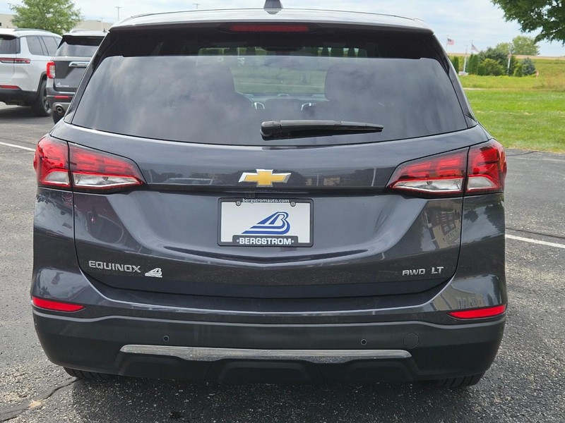 Chevrolet Equinox Vehicle Image 04