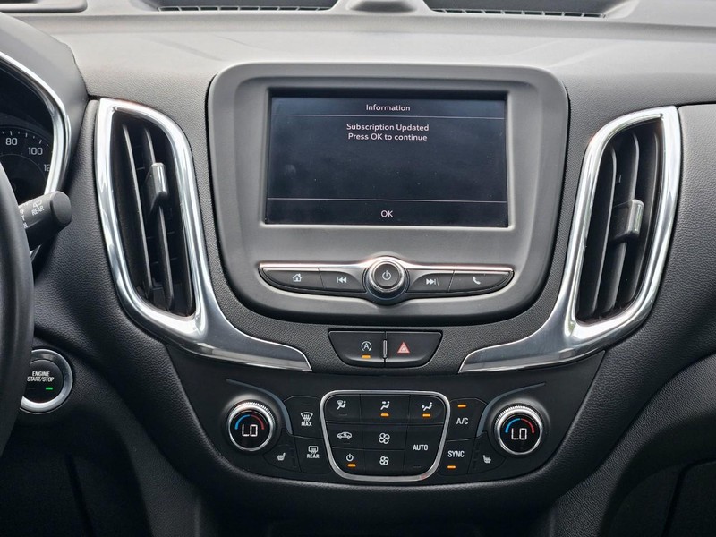 Chevrolet Equinox Vehicle Image 11