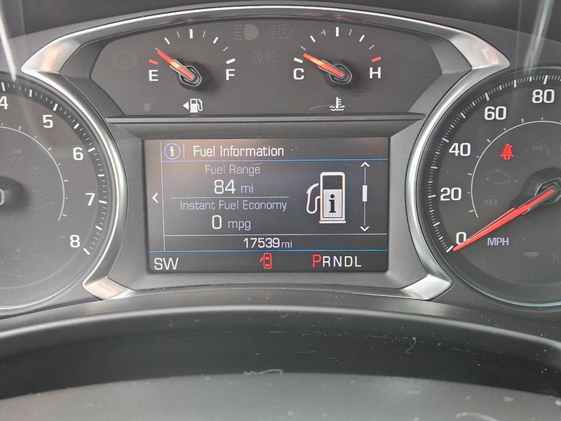 Chevrolet Equinox Vehicle Image 17