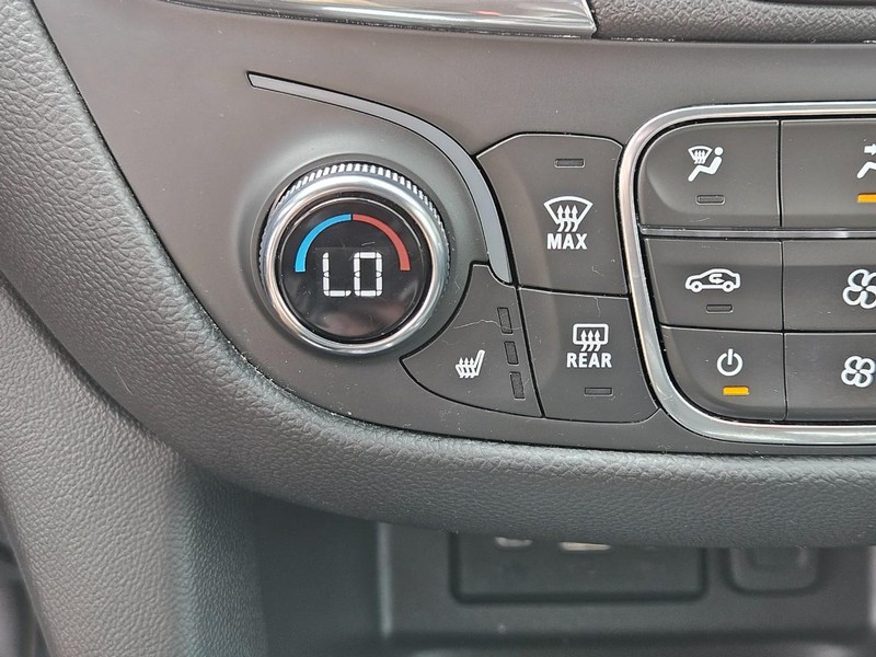 Chevrolet Equinox Vehicle Image 19