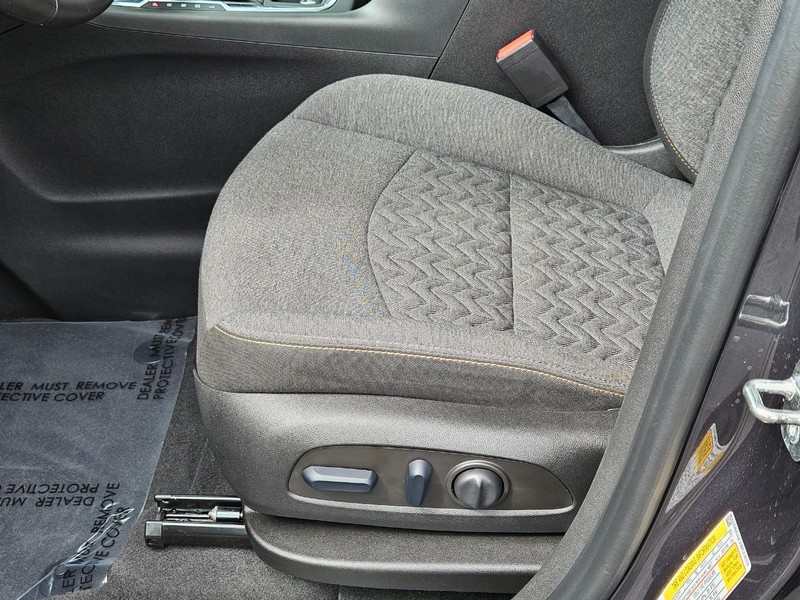 Chevrolet Equinox Vehicle Image 21