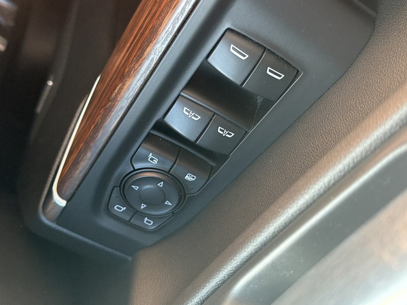 Chevrolet Silverado 1500 Vehicle Image 21