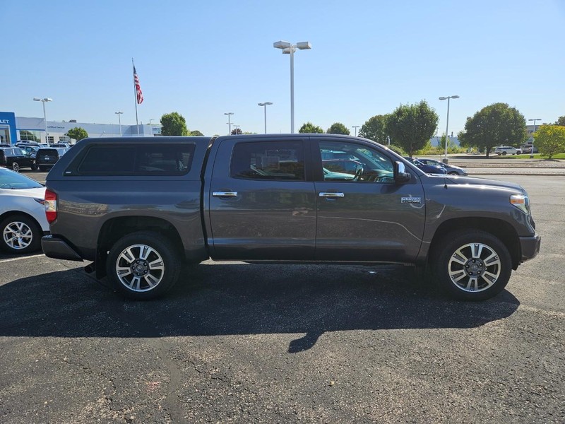 Toyota Tundra 4WD Vehicle Image 02