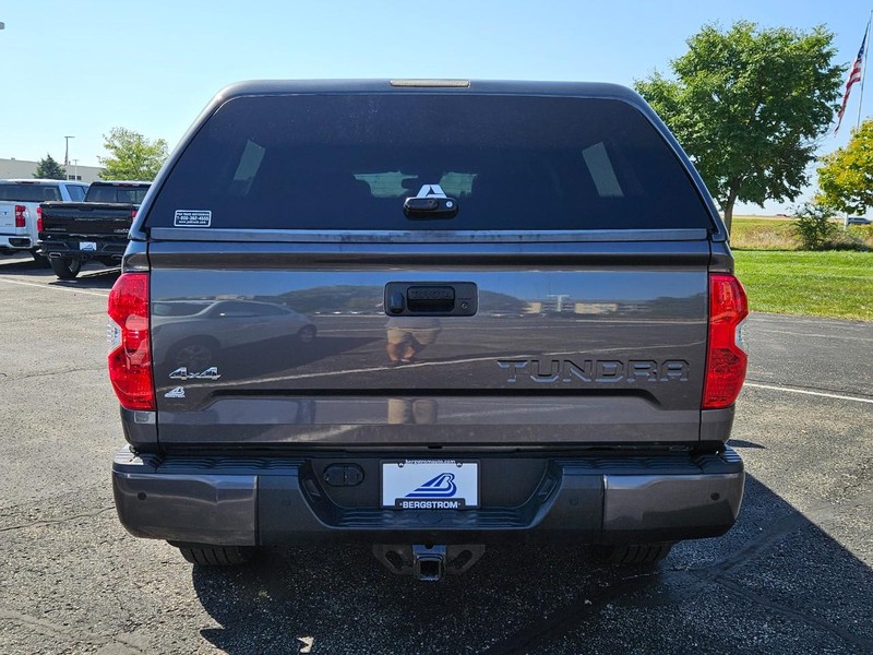 Toyota Tundra 4WD Vehicle Image 04