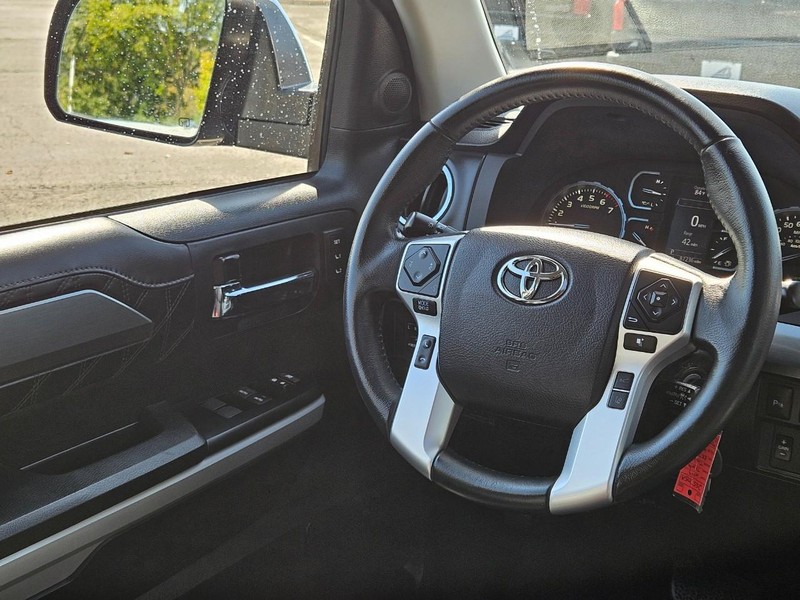 Toyota Tundra 4WD Vehicle Image 13