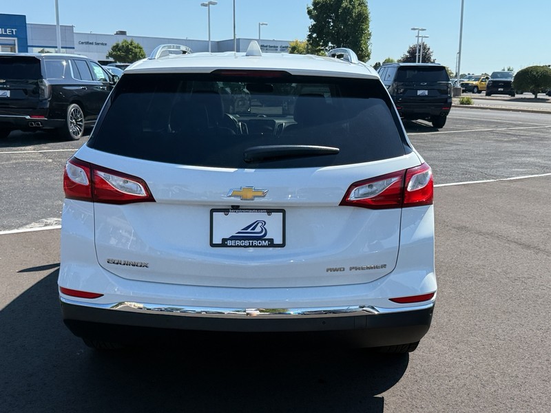 Chevrolet Equinox Vehicle Image 04