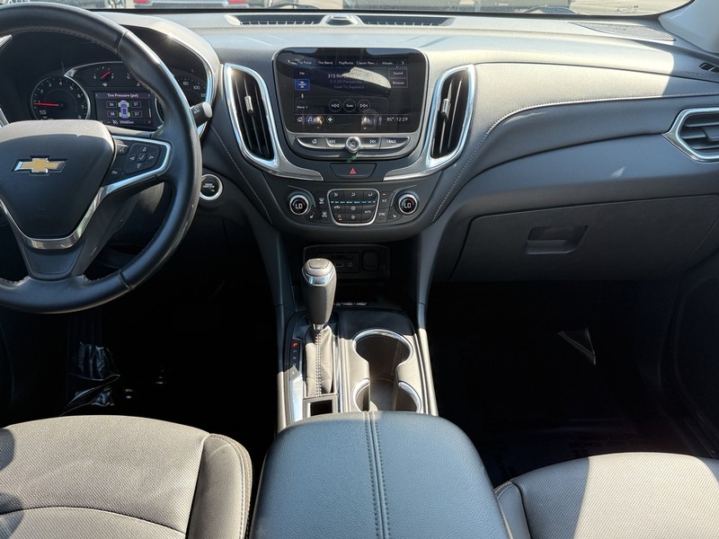 Chevrolet Equinox Vehicle Image 11