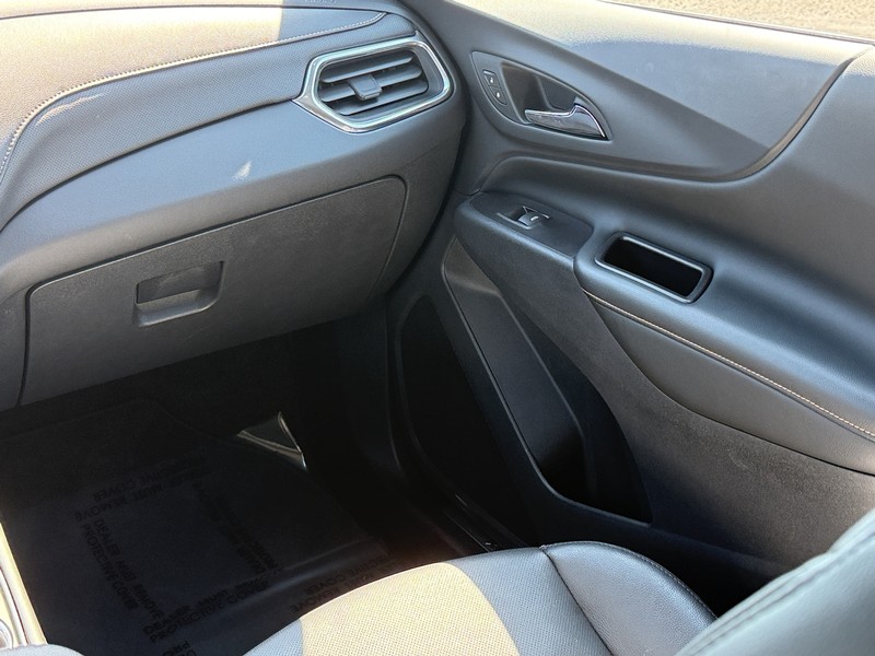 Chevrolet Equinox Vehicle Image 15