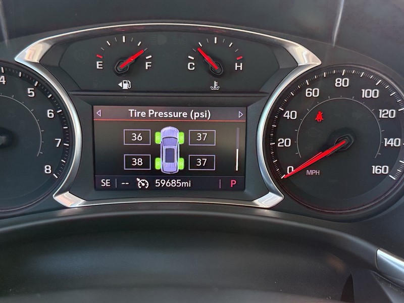 Chevrolet Equinox Vehicle Image 18