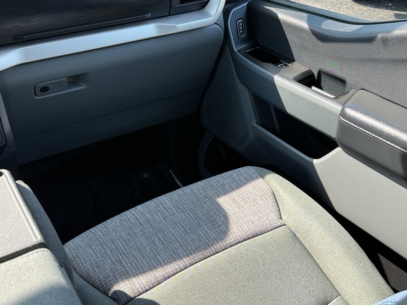 Ford F-150 Vehicle Image 14