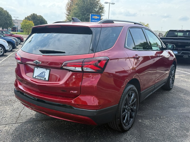 Chevrolet Equinox Vehicle Image 03