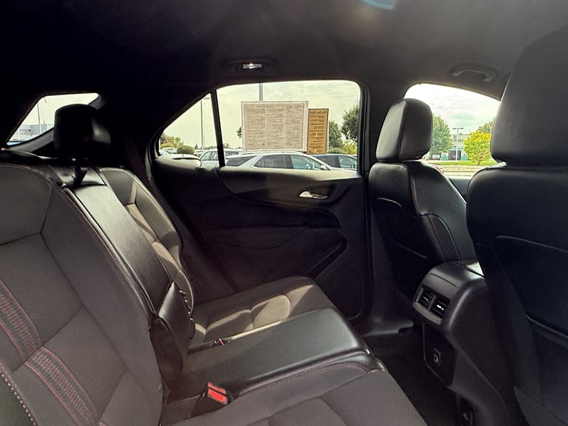 Chevrolet Equinox Vehicle Image 09