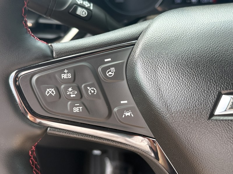 Chevrolet Equinox Vehicle Image 15