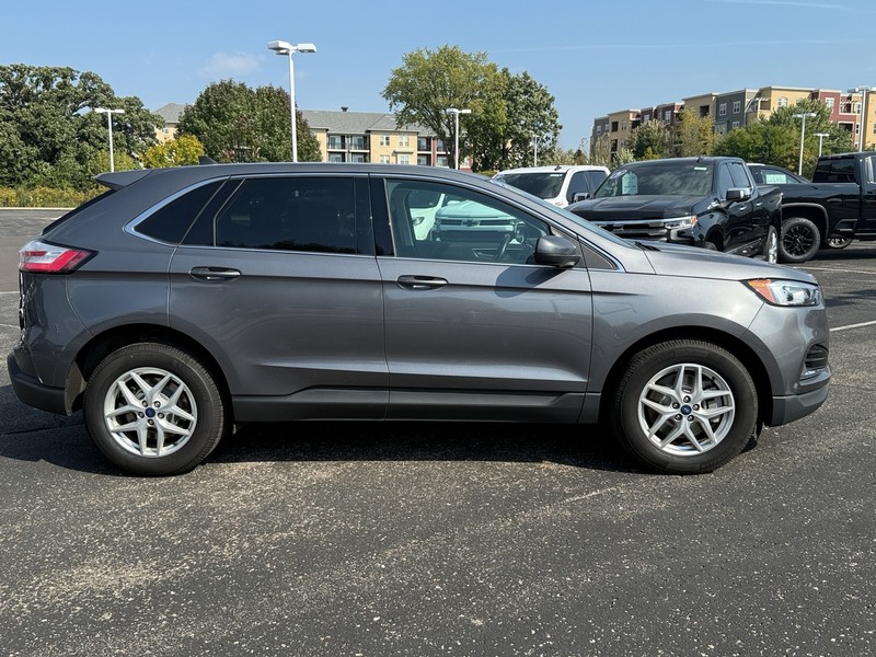 Ford Edge Vehicle Image 02