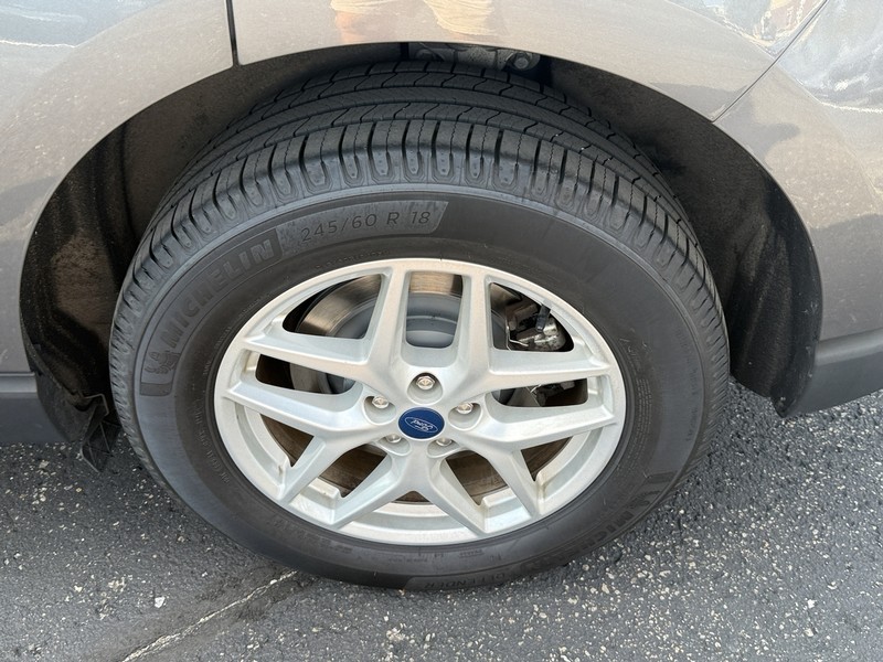 Ford Edge Vehicle Image 06