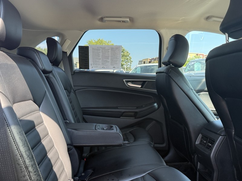 Ford Edge Vehicle Image 09