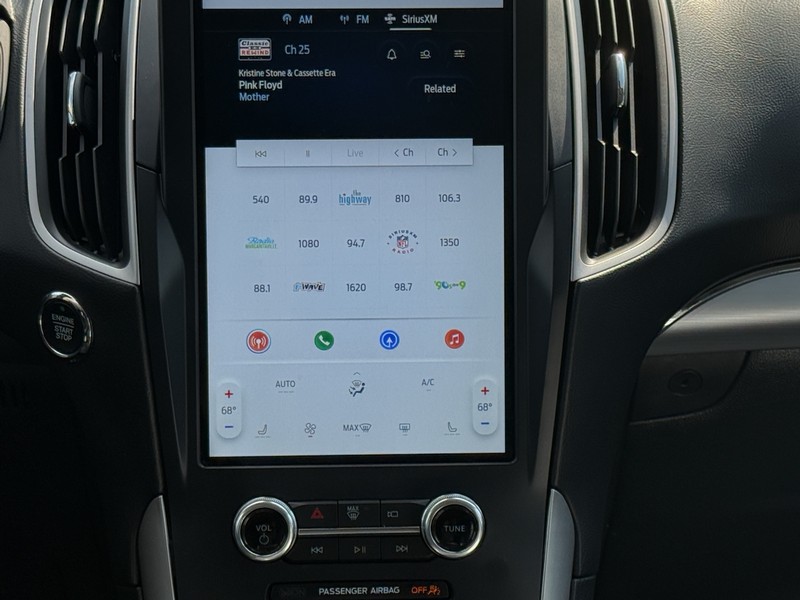 Ford Edge Vehicle Image 11