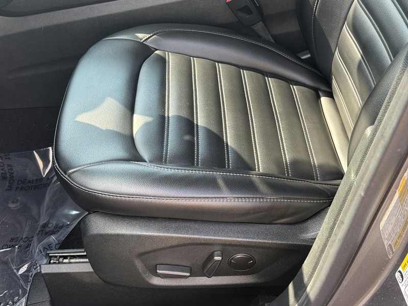 Ford Edge Vehicle Image 21