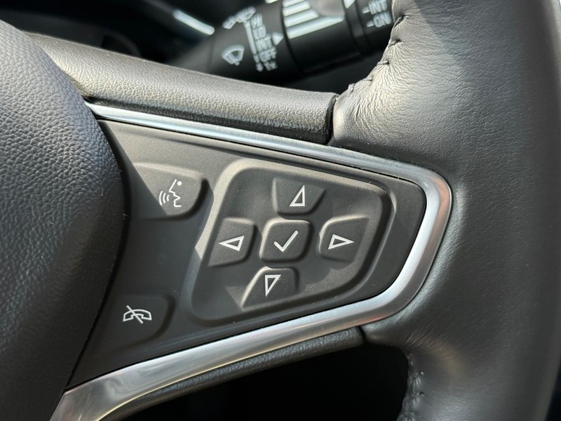 Chevrolet Equinox Vehicle Image 17