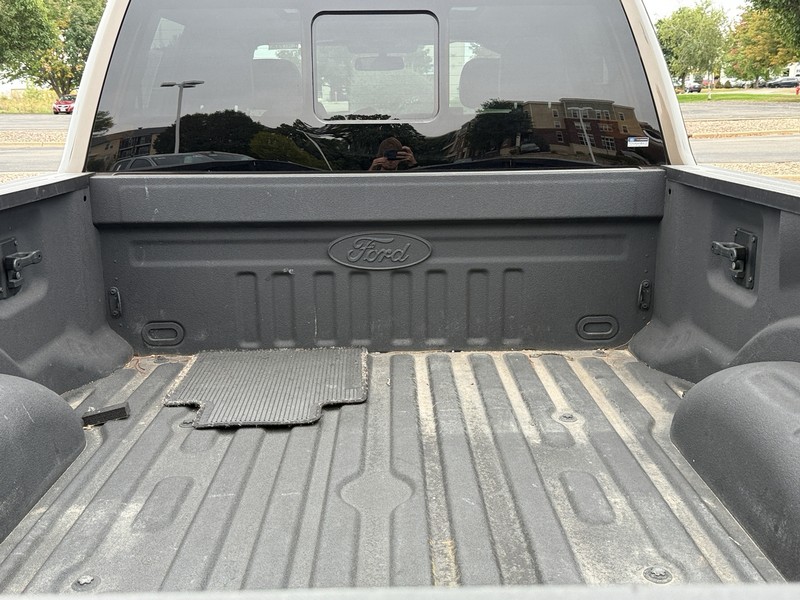 Ford Super Duty F-250 SRW Vehicle Image 05