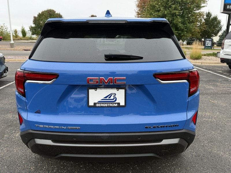 GMC Terrain Vehicle Image 04