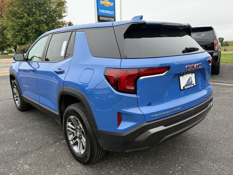 GMC Terrain Vehicle Image 06