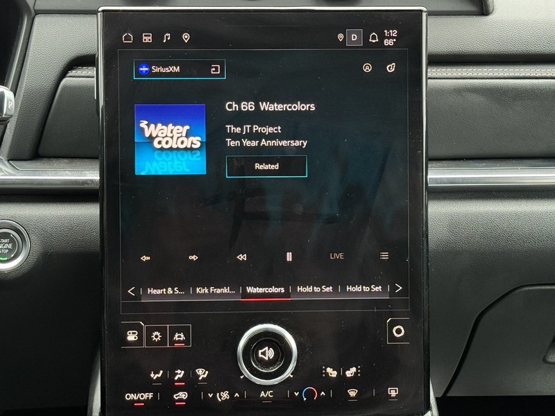 GMC Terrain Vehicle Image 12