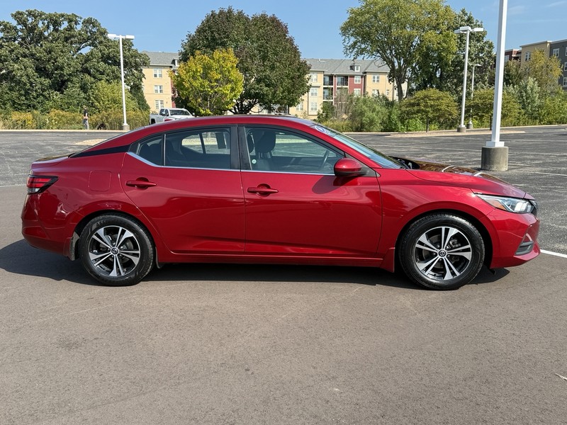 Nissan Sentra Vehicle Image 02