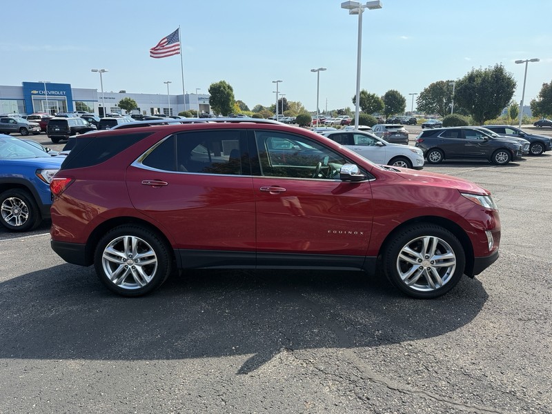 Chevrolet Equinox Vehicle Image 02