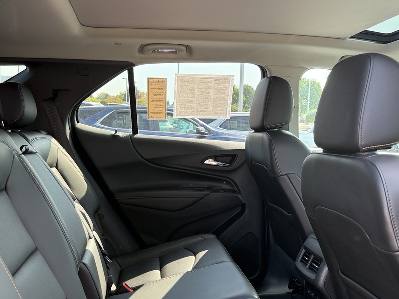 Chevrolet Equinox Vehicle Image 09