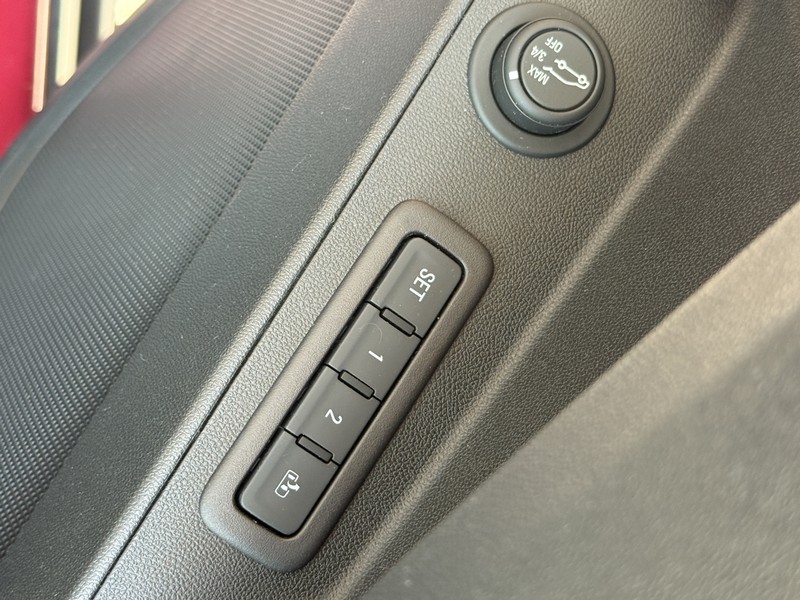 Chevrolet Equinox Vehicle Image 20