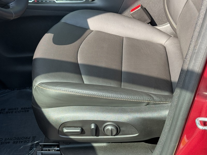 Chevrolet Equinox Vehicle Image 22