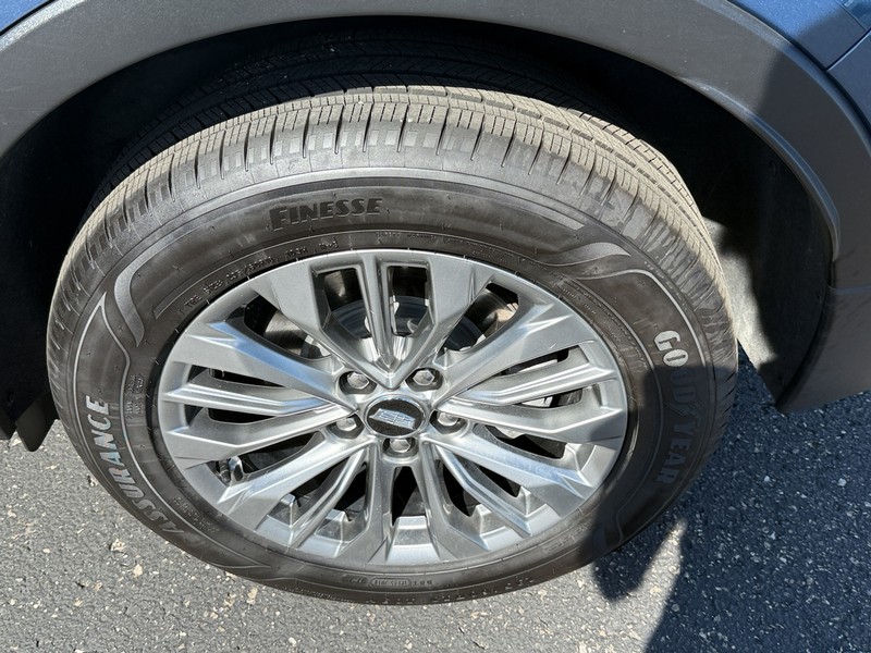 Cadillac XT4 Vehicle Image 07