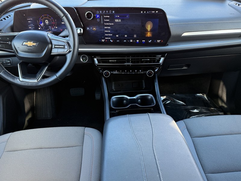 Chevrolet Traverse Vehicle Image 10